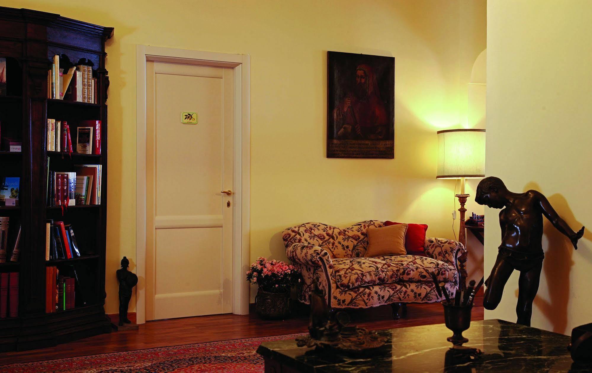B&B Luna Caprese Наполи Екстериор снимка